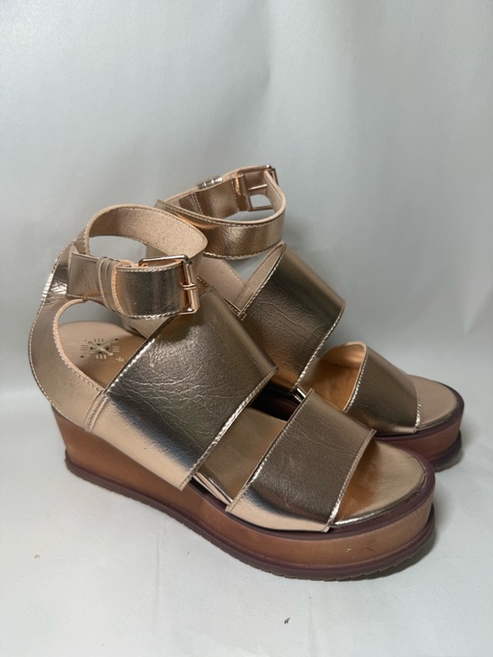 Free People Shoes - Farylrobin Free People Dorian Vegan Rose Gold Wedge Sandal Size 7M